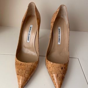 Manolo *amazing condition* pumps- size 38